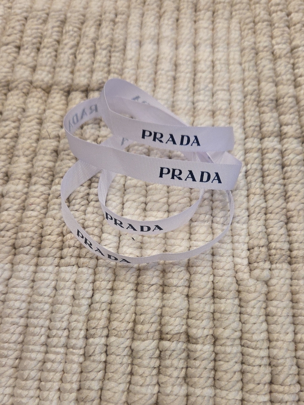 Prada Ribbon - Picture 1 of 4